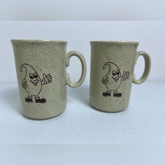 Source Unknown Speckled Tan Mugs with Character Design - Picture 2 of 10